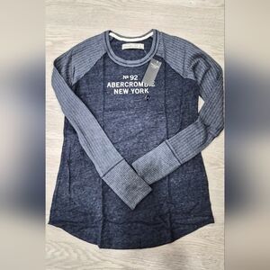 Abercrombie & Fitch Graphic Long Sleeve Tee - Size S